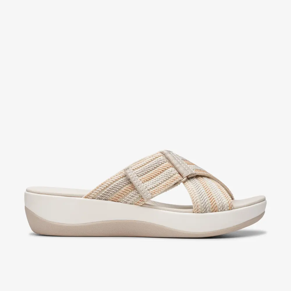 Arla Wave Beige Combi Cloudsteppers™ Sandalen für Damen von Clarks online