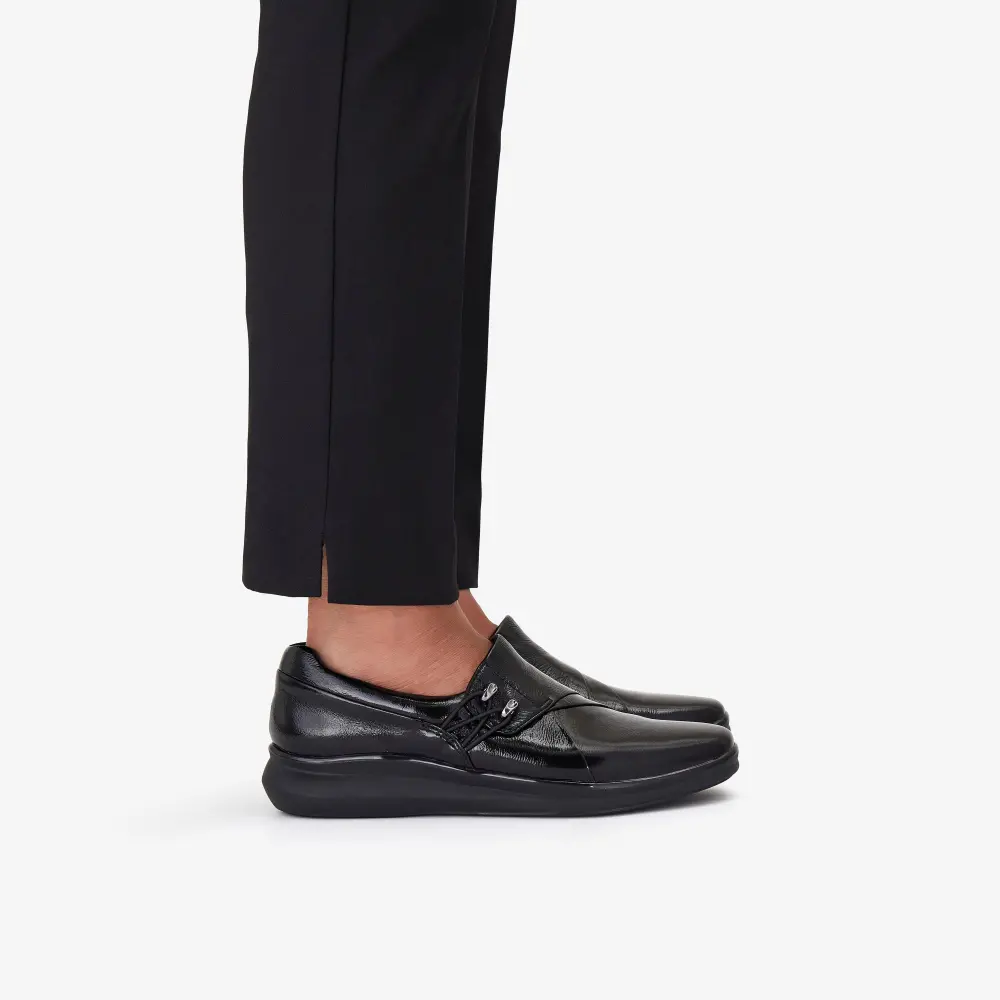 Lynell Slip Damenschuhe aus schwarzem Lackleder online